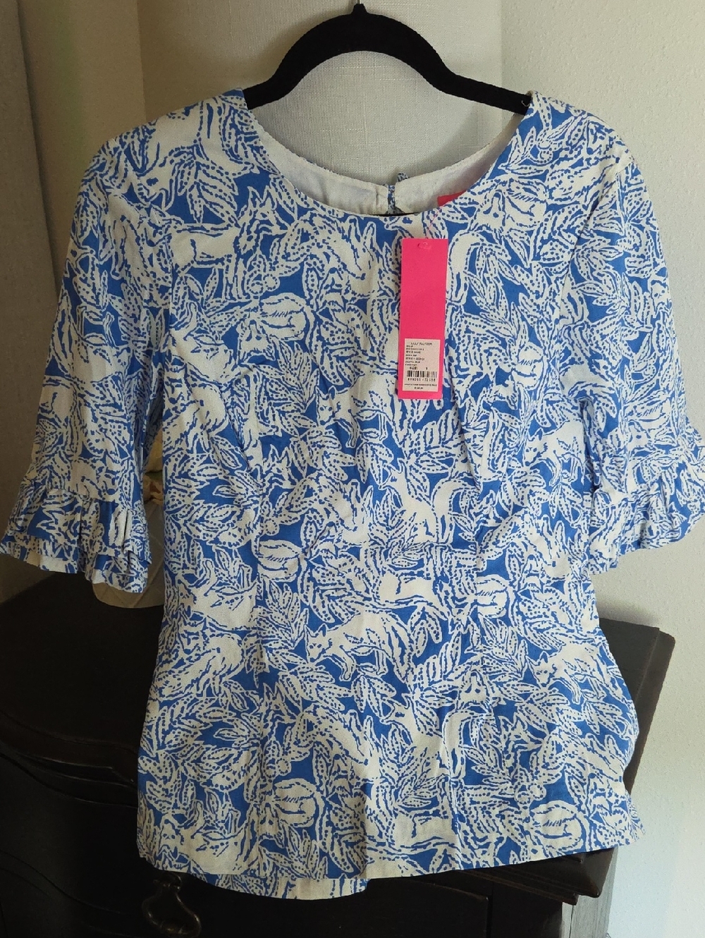 Lilly Pulitzer Fiesta top Coastal Blue. Size 6.